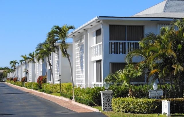 Palm Beach Villas - Palm Beach County Waterfront Condos