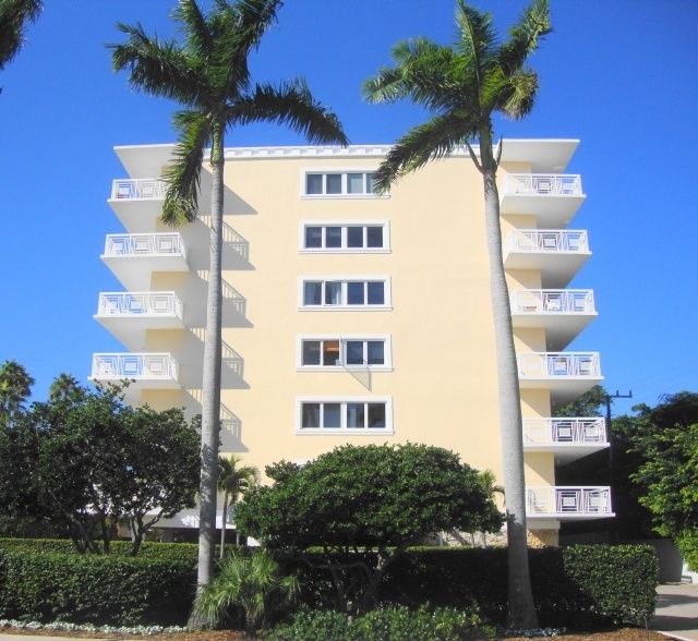 Lake Towers - Palm Beach County Waterfront Condos