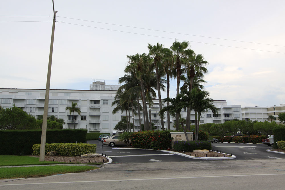 Royal Saxon - Palm Beach County Waterfront Condos