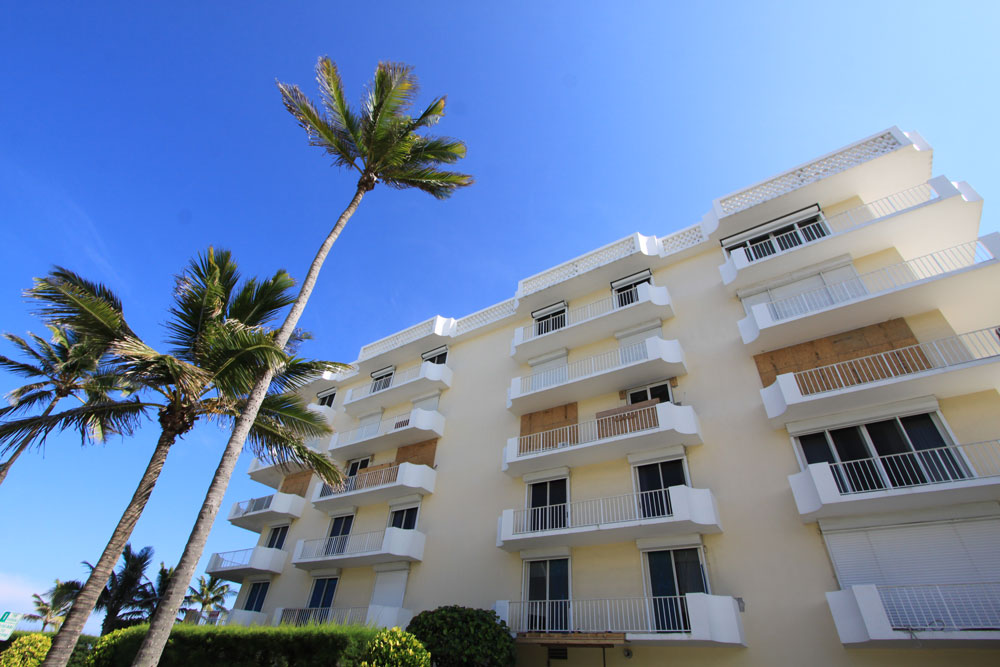 Peruvian Towers - Palm Beach County Waterfront Condos