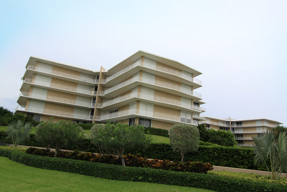 Twenty-Five Hundred South... - Palm Beach County Waterfront Condos