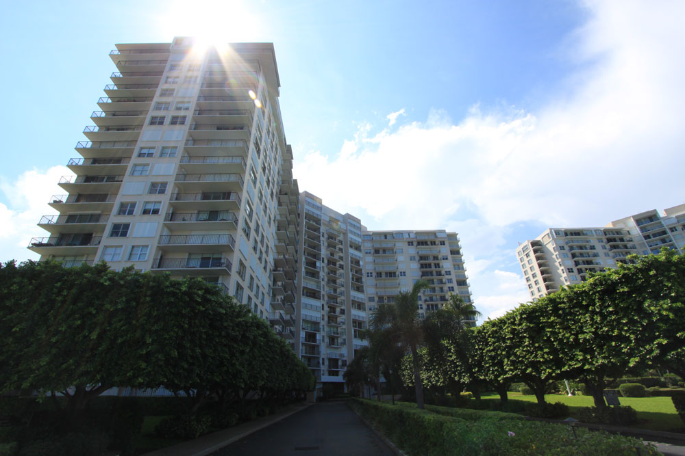 Rapallo, South - Palm Beach County Waterfront Condos