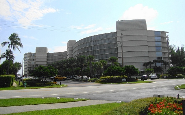 Ambassador South - Palm Beach County Waterfront Condos