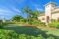 Valencia Pointe